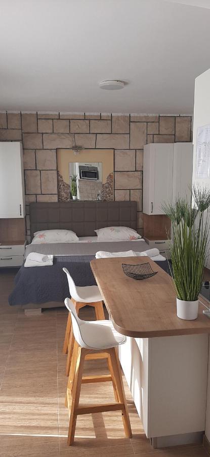 Villa Rajski Dvor 1 Bol Bagian luar foto