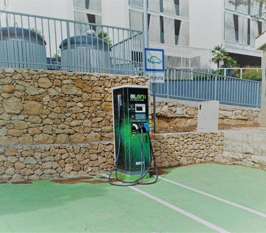 Villa Rajski Dvor 1 Bol Bagian luar foto
