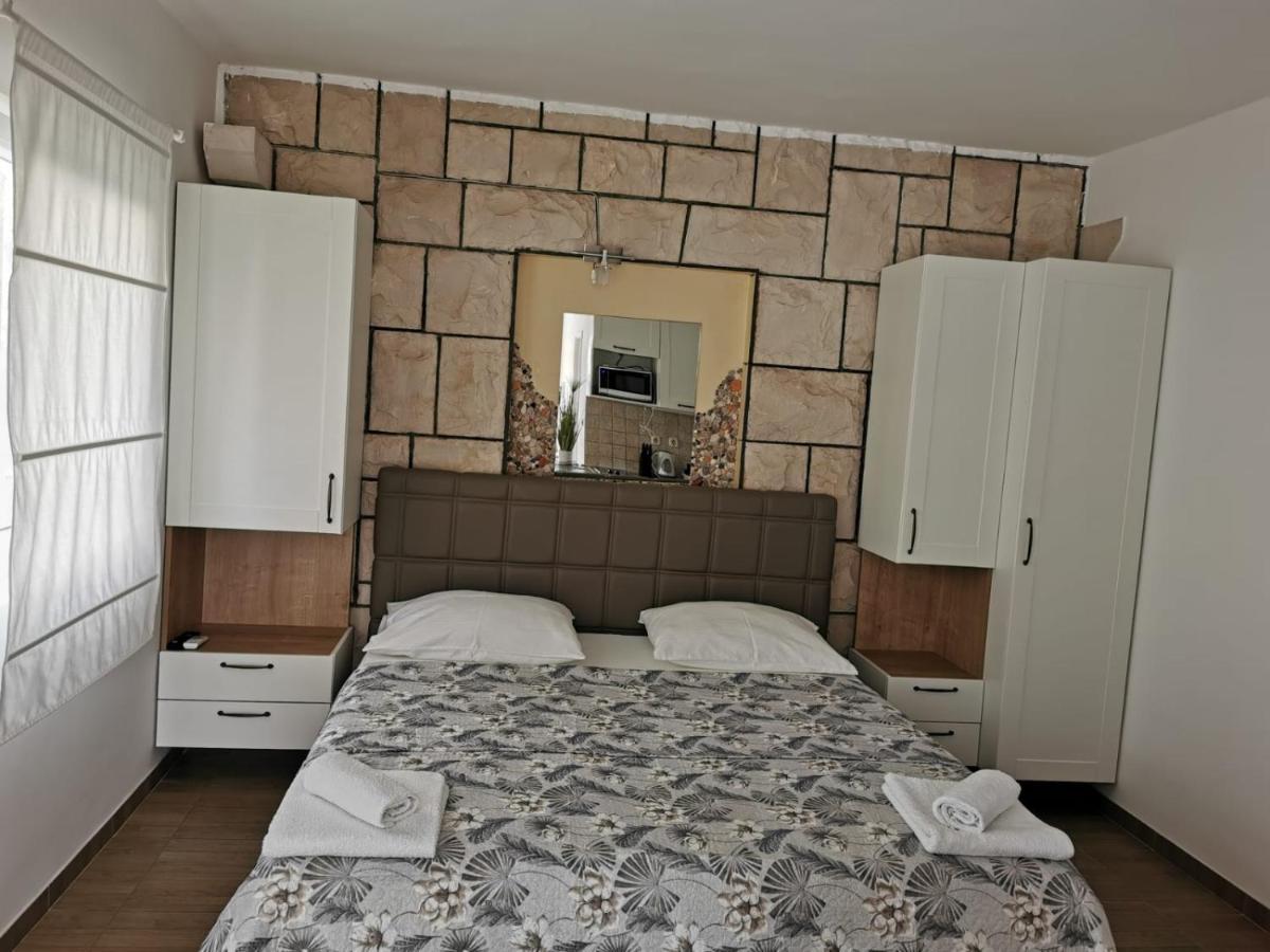 Villa Rajski Dvor 1 Bol Bagian luar foto