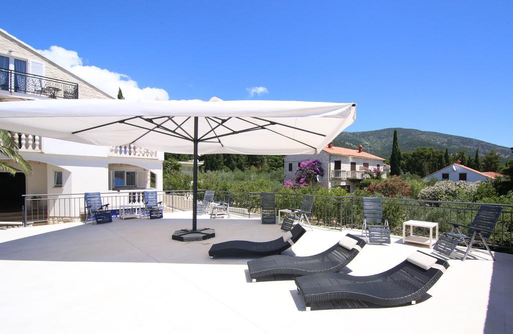 Villa Rajski Dvor 1 Bol Bagian luar foto