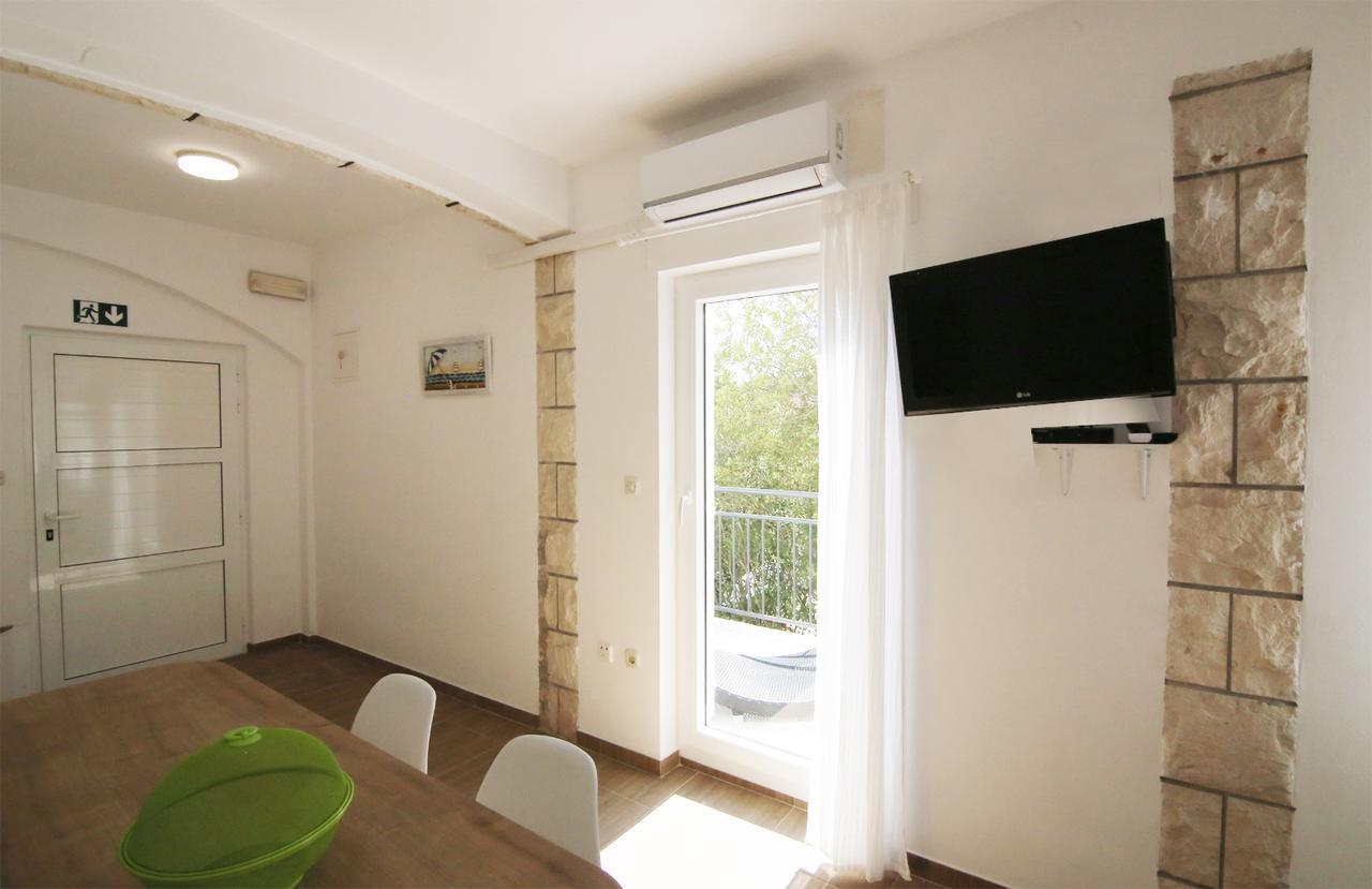 Villa Rajski Dvor 1 Bol Bagian luar foto